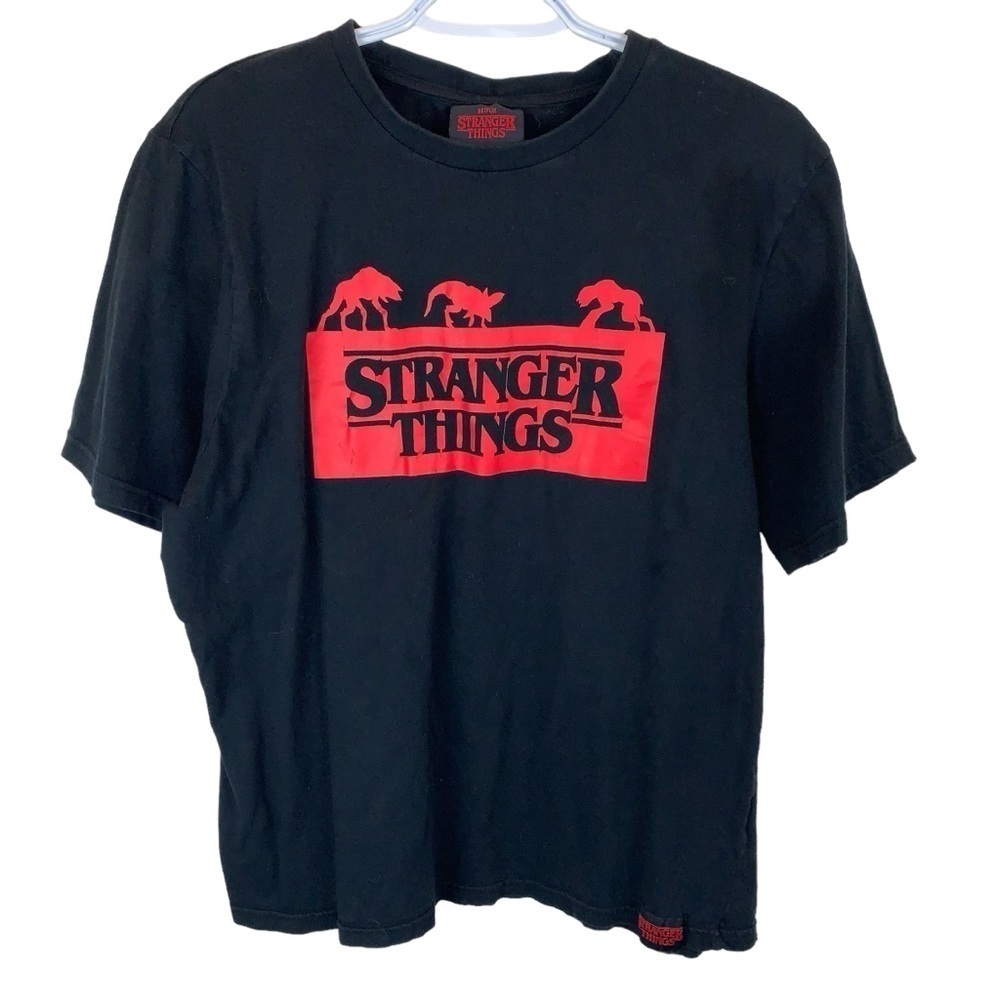 Stranger Things Red Black Graphic Monster Logo Netflix Official T-Shirt Men's L